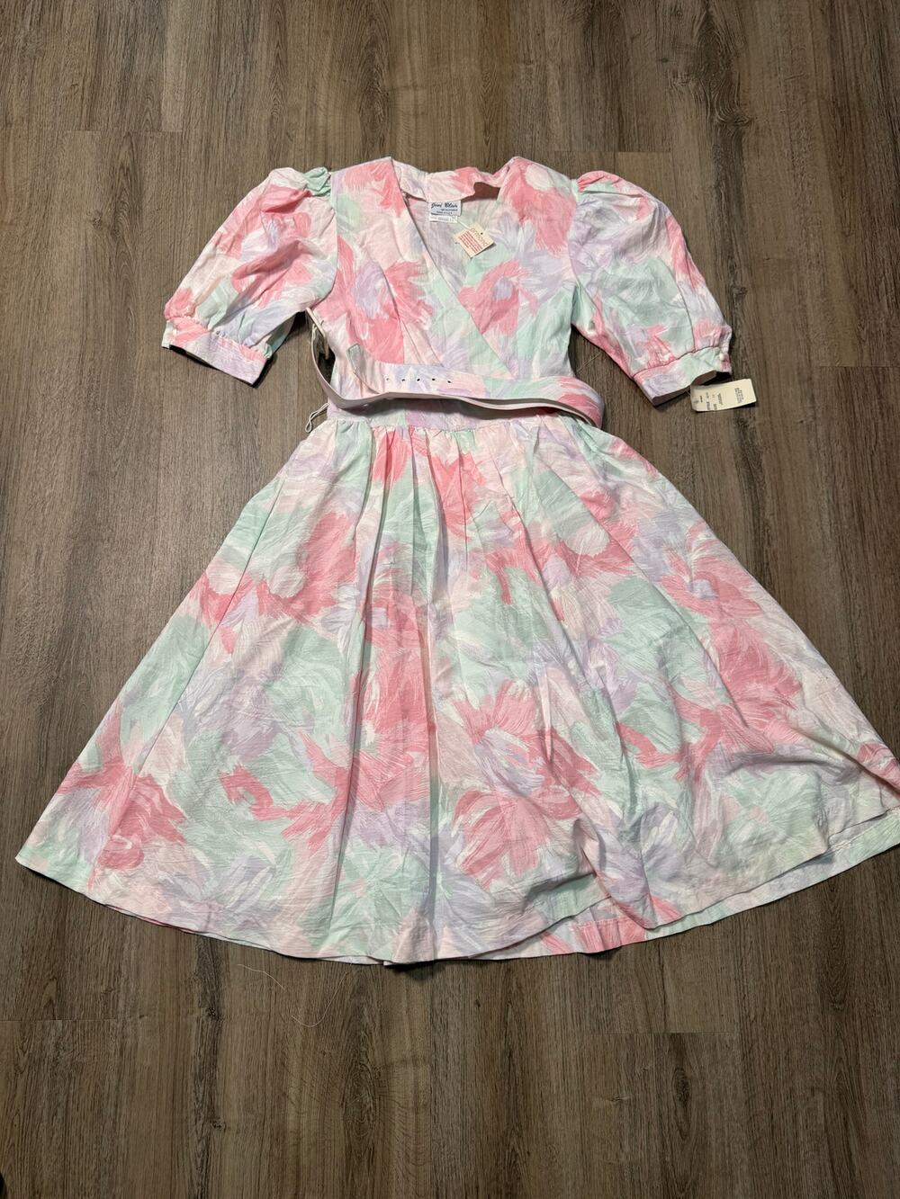 Vintage Women's Puff Sleeve Floral Midi Dress